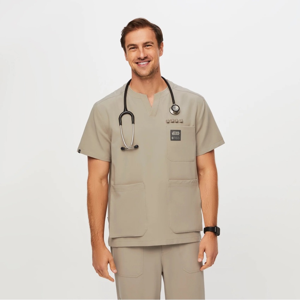 FIGS Din Djarin Star Wars Mandalore Scrub Top size Large